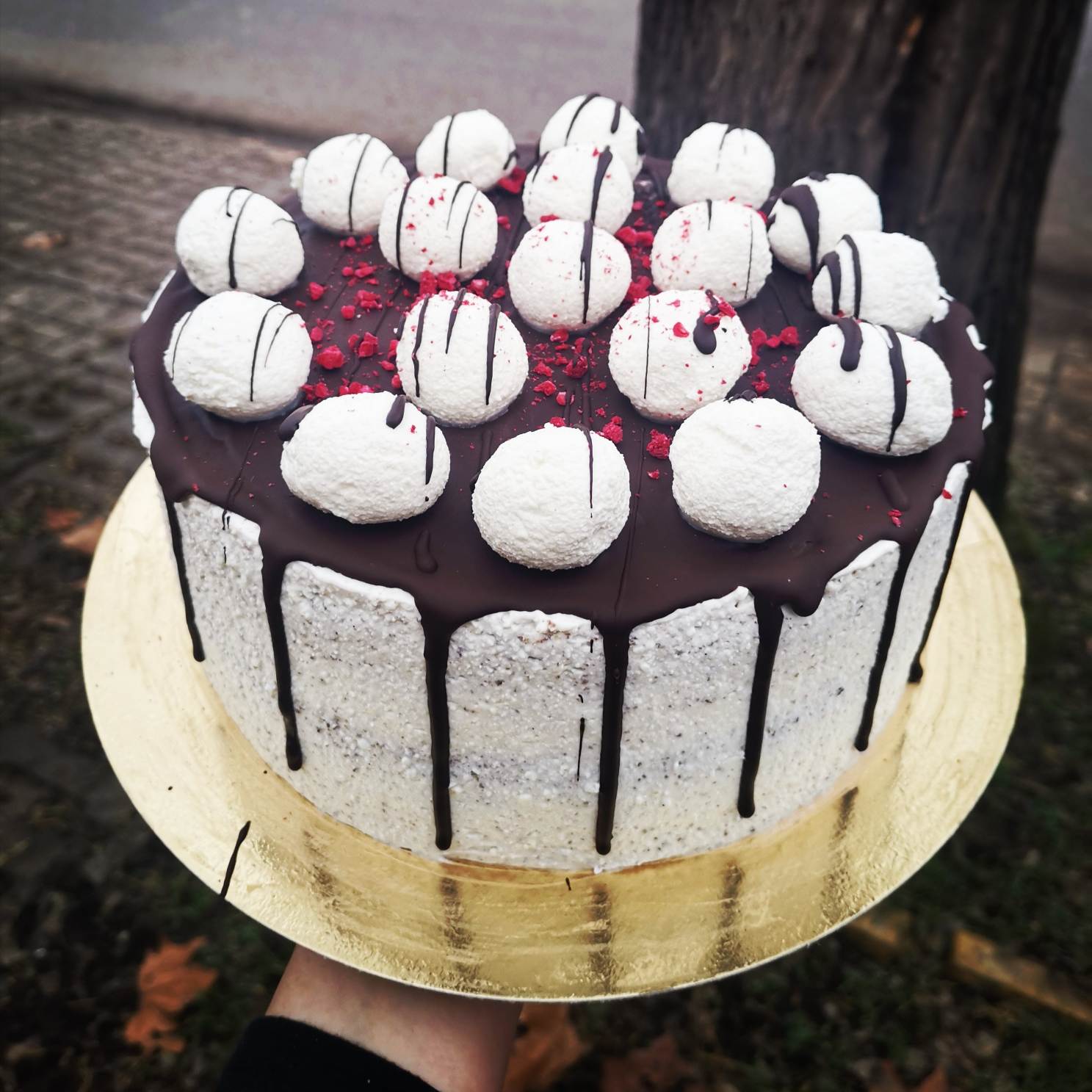 Csokis túrógolyó torta